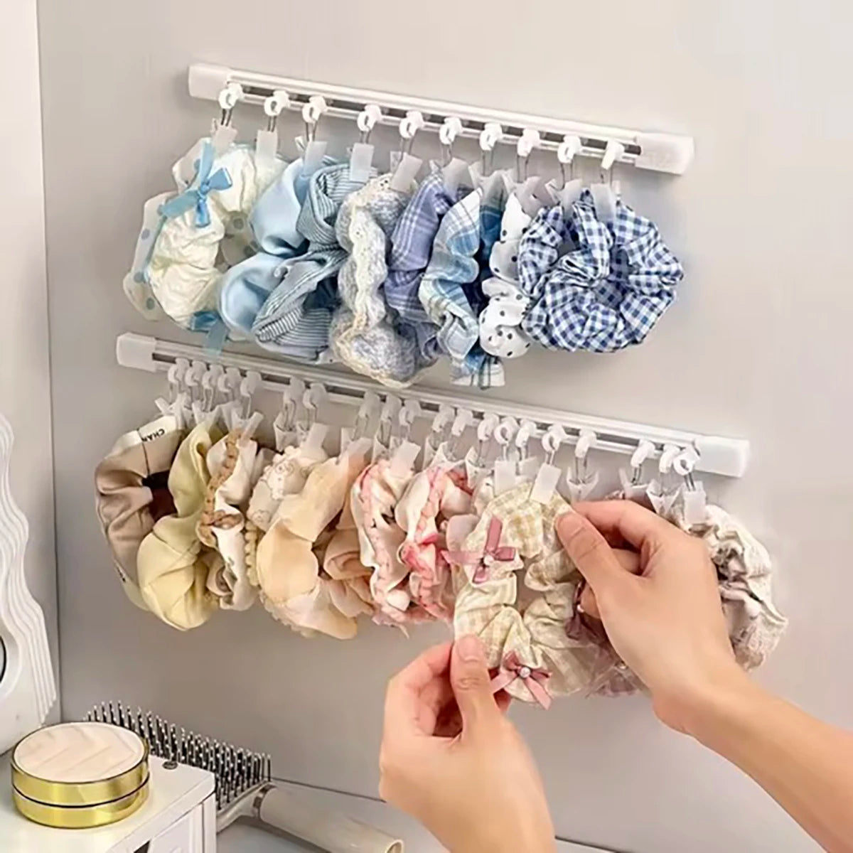 Multipurpose Sliding Hook Rail with 10 Adjustable Hooks